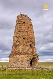 Хэрлэн барс хотын туурь, цамхаг